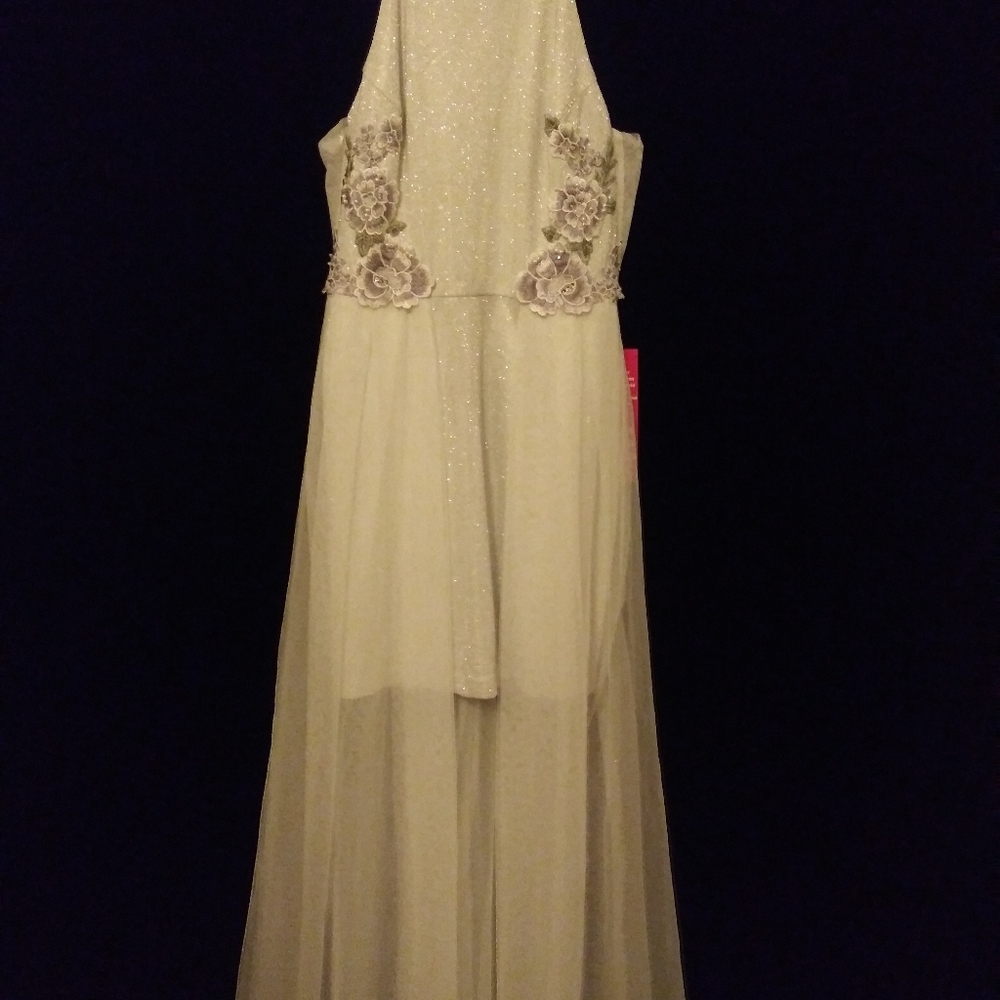 Dress - Picture 2 of 3
